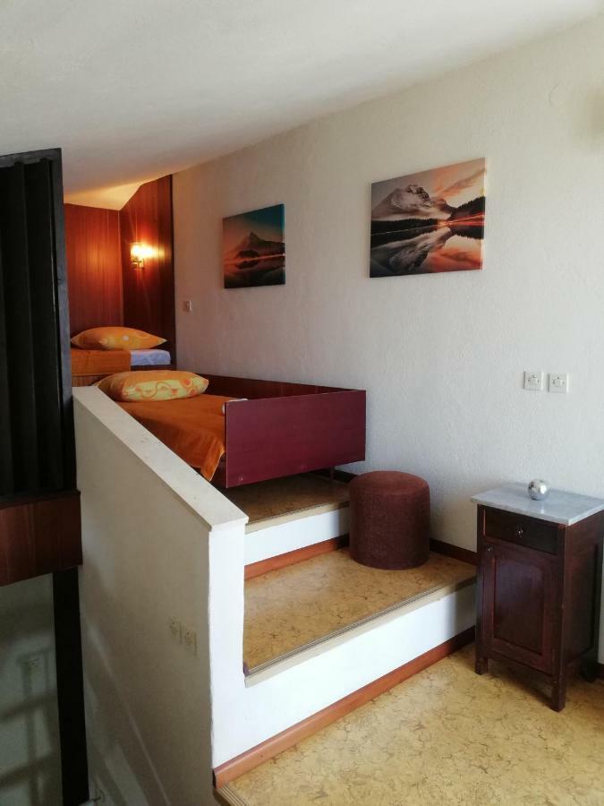 Vacation Home Mirjana เซเกต วรันยีชา ภายนอก รูปภาพ